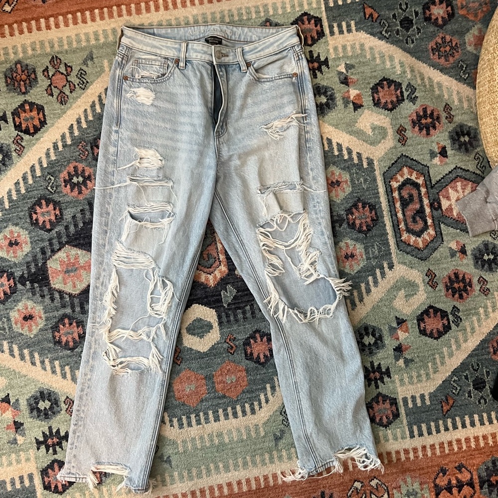 American eagle comfort stretch mom jean size 6 regular length